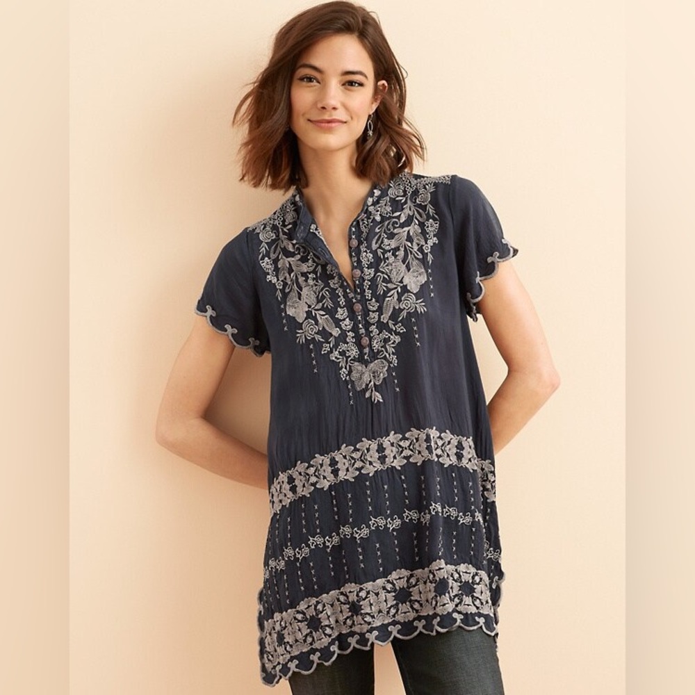 Johnny Was navy fletcher tunic embroidered size XS
